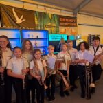 Gans mit Blasmusik